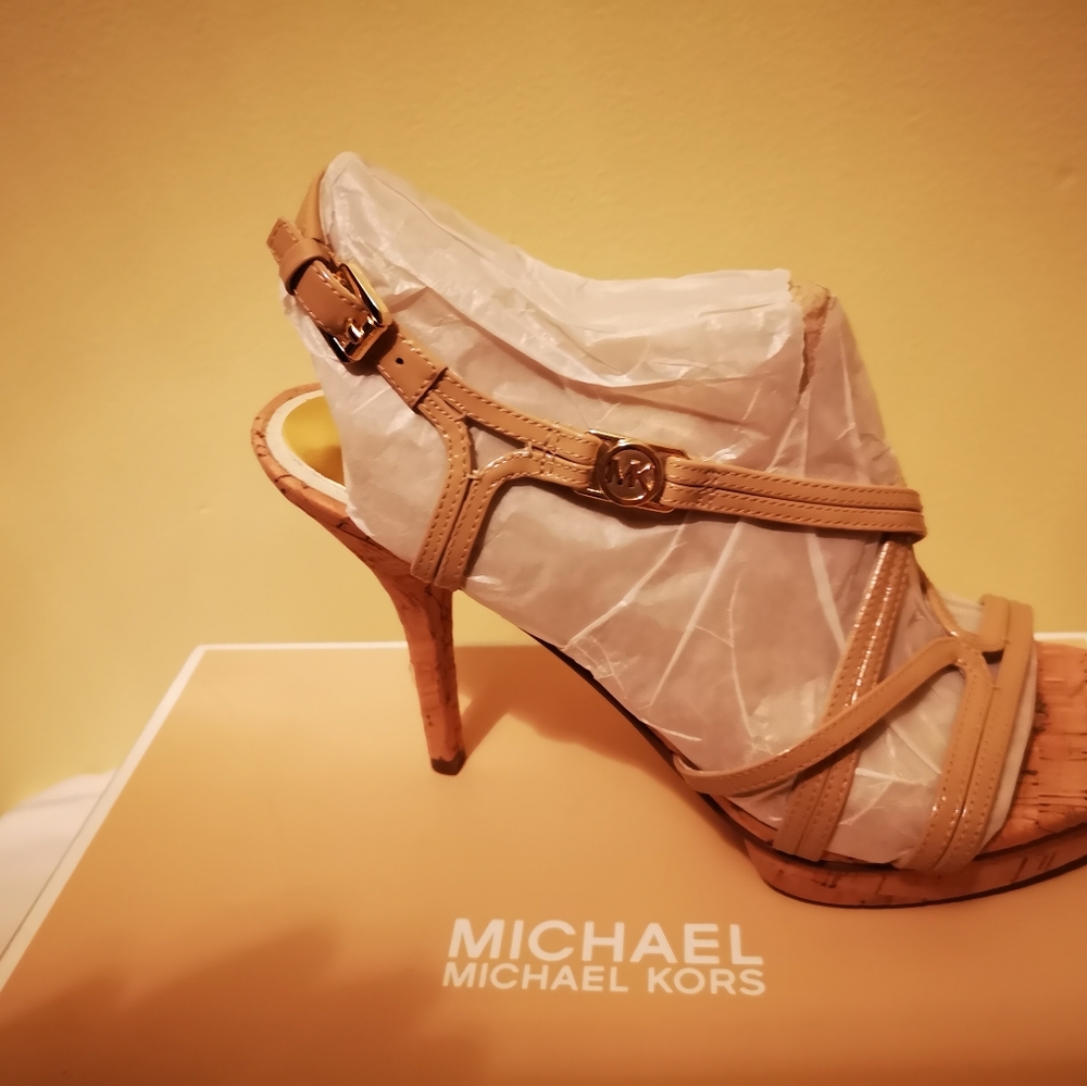 NWT Michael Khors Elegant Shoes